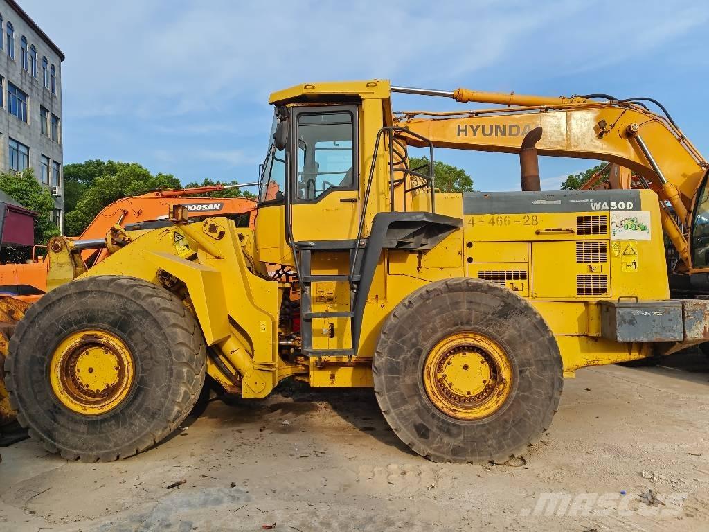 Komatsu WA 500 Pyöräkuormaajat