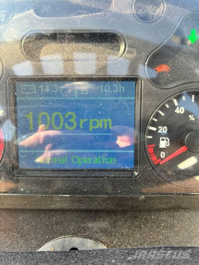 VM Loader 1040LXC Pienkuormaajat