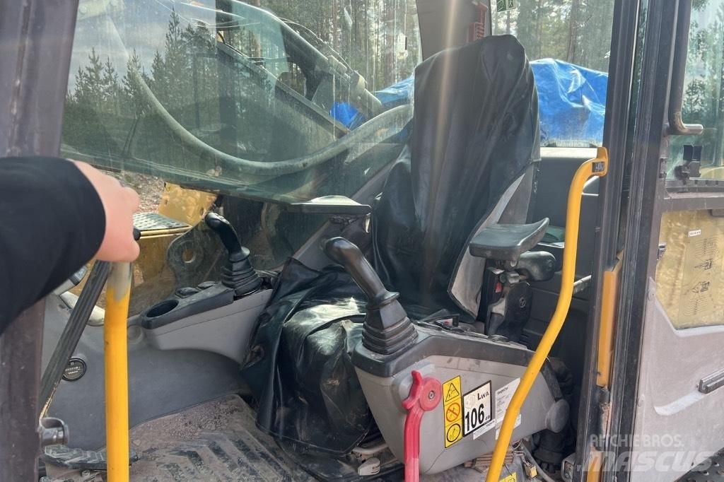 Volvo 460CL Telakaivukoneet