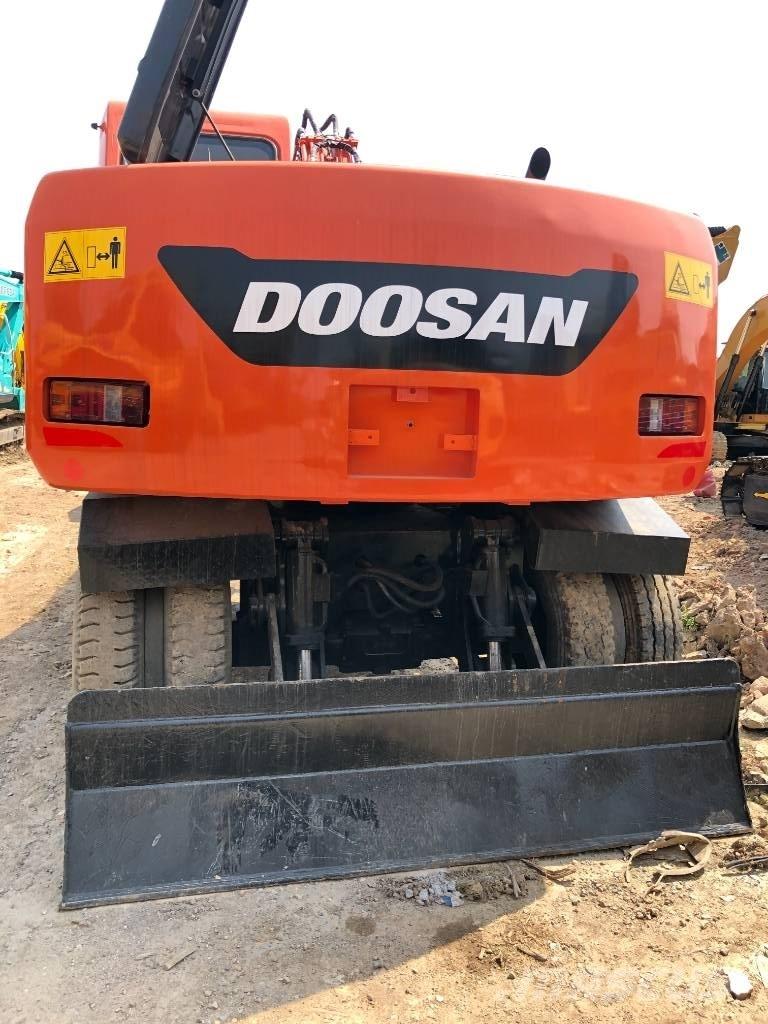 Doosan DX150W Pyöräkaivukoneet