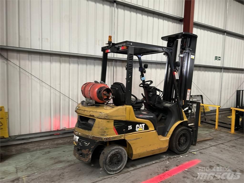 CAT GP25NT Nestekaasutrukit