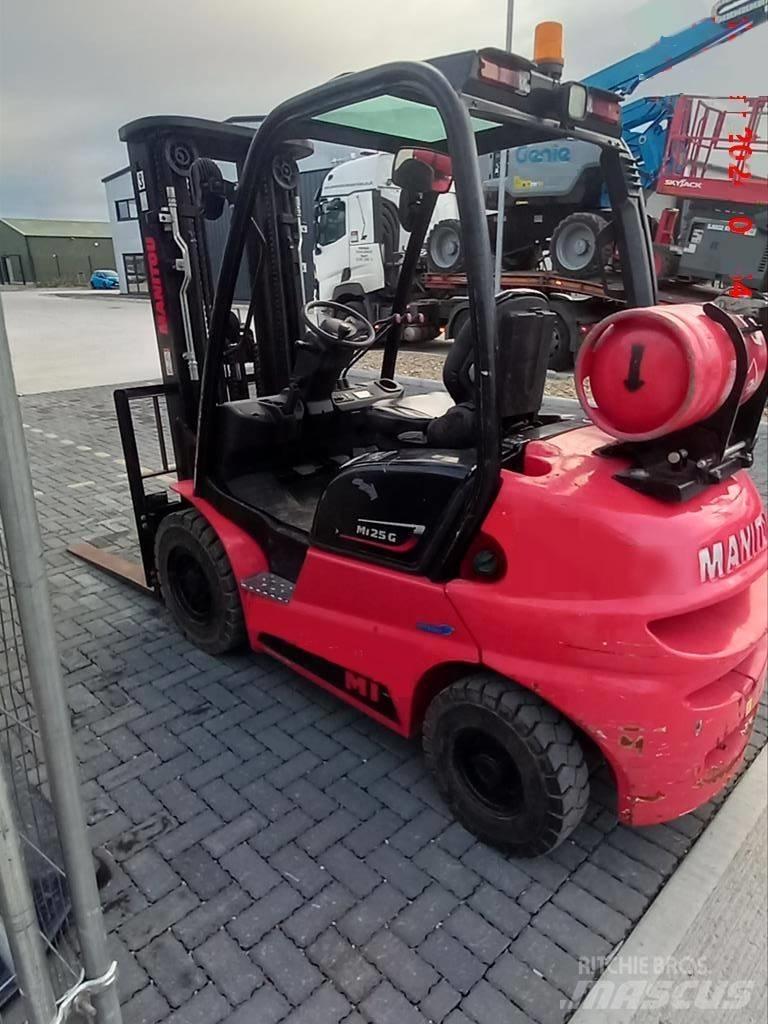 Manitou MI 25 G Nestekaasutrukit