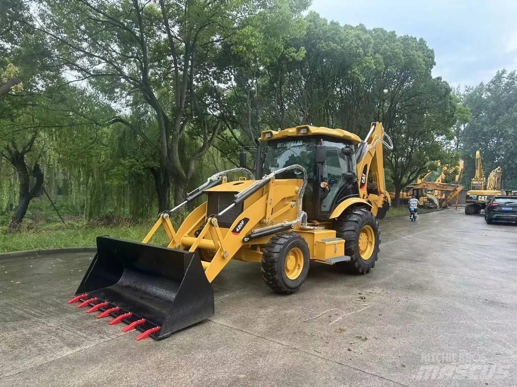 CAT 420F Kaivurikuormaajat