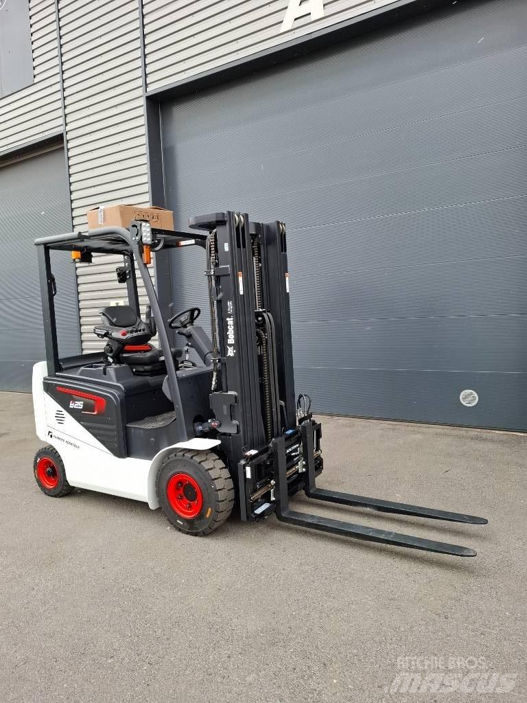 Bobcat B25NS Sähkötrukit