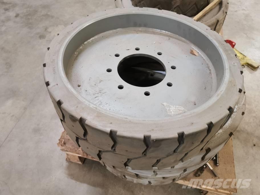 JLG E 300 AJP Renkaat ja vanteet