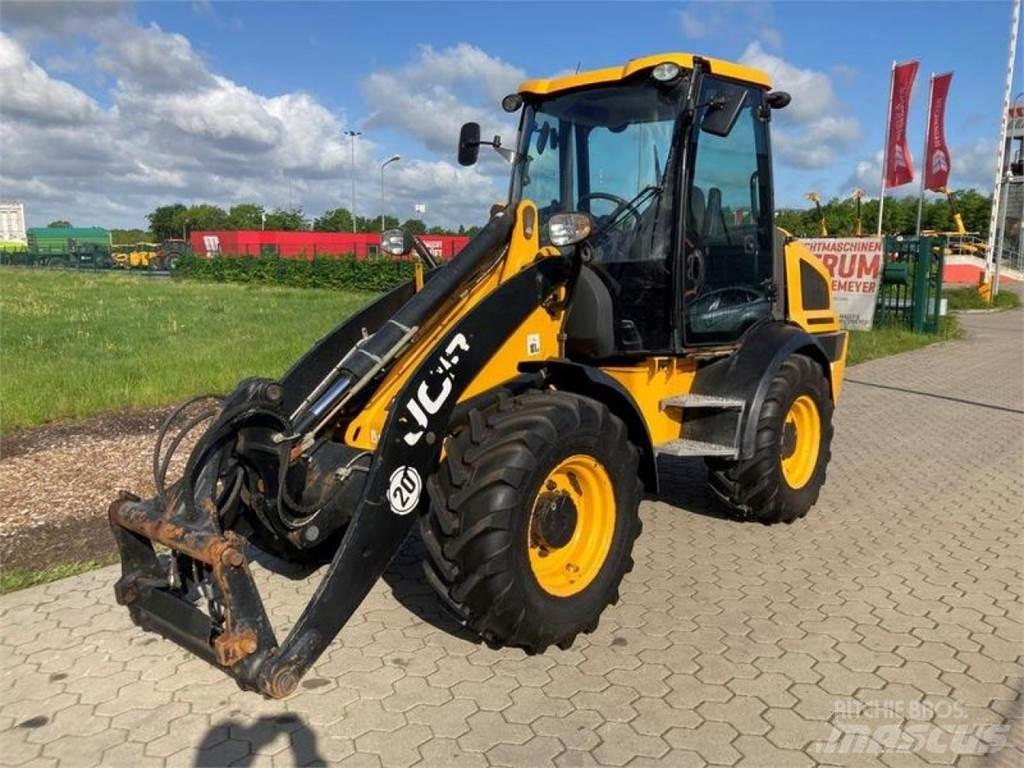 JCB 409 Pyöräkuormaajat