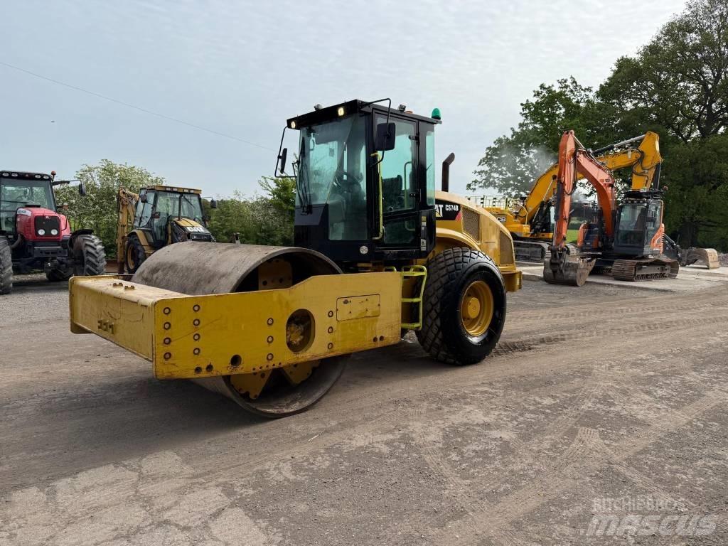 CAT CS 74 B Yksivalssijyrät