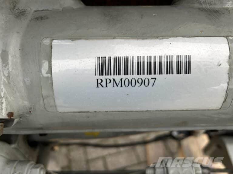 CAT C32 Merimoottorit