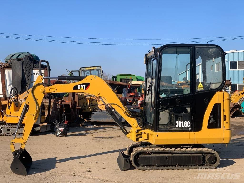 CAT 301.6C Minikaivukoneet < 7t