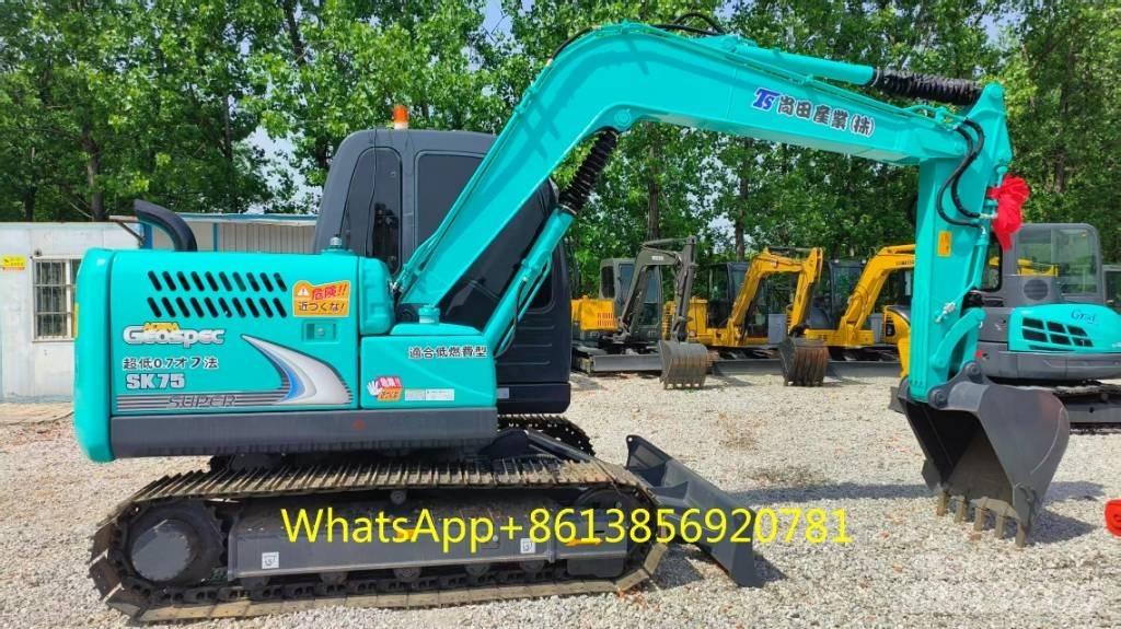 Komatsu SK75 Minikaivukoneet < 7t