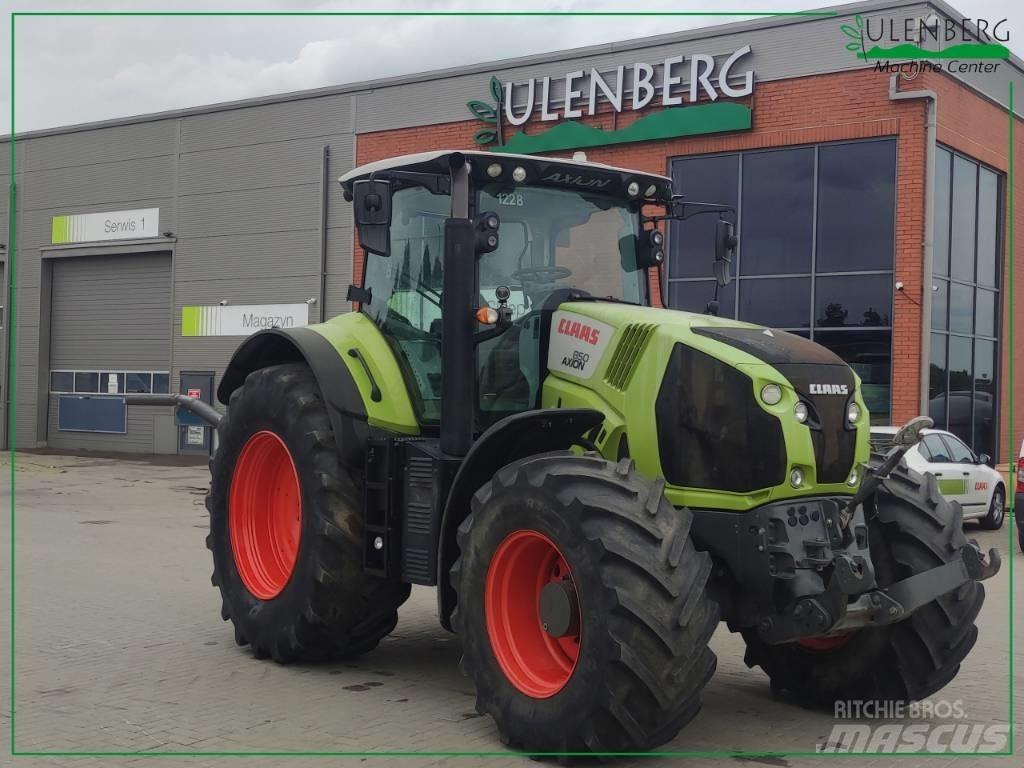 CLAAS Axion 850 Traktorit