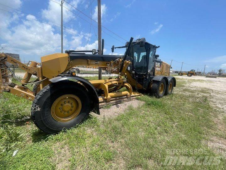 CAT 12 M 3 Tiehöylät