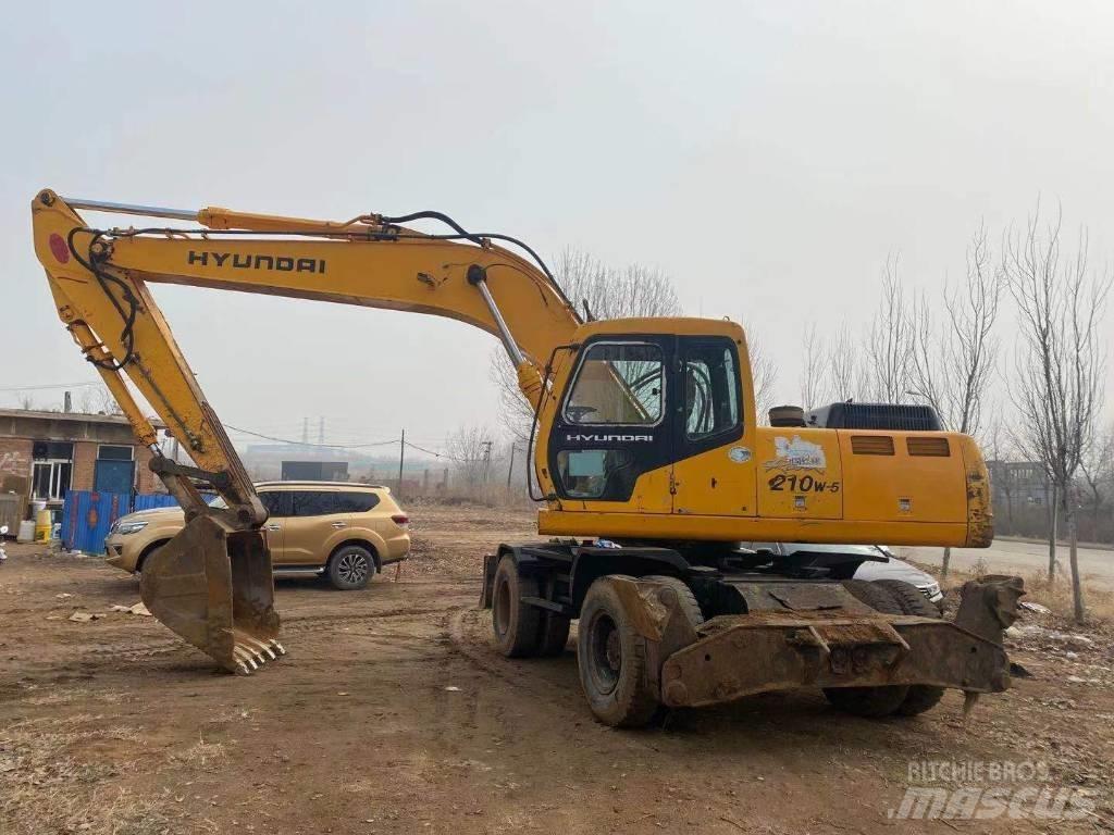 Hyundai R210WD Pyöräkaivukoneet