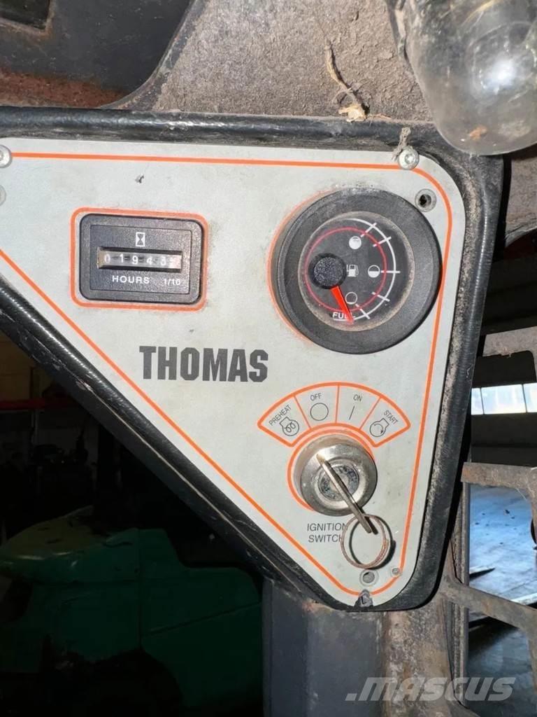 Thomas T153 Liukuohjatut kuormaajat