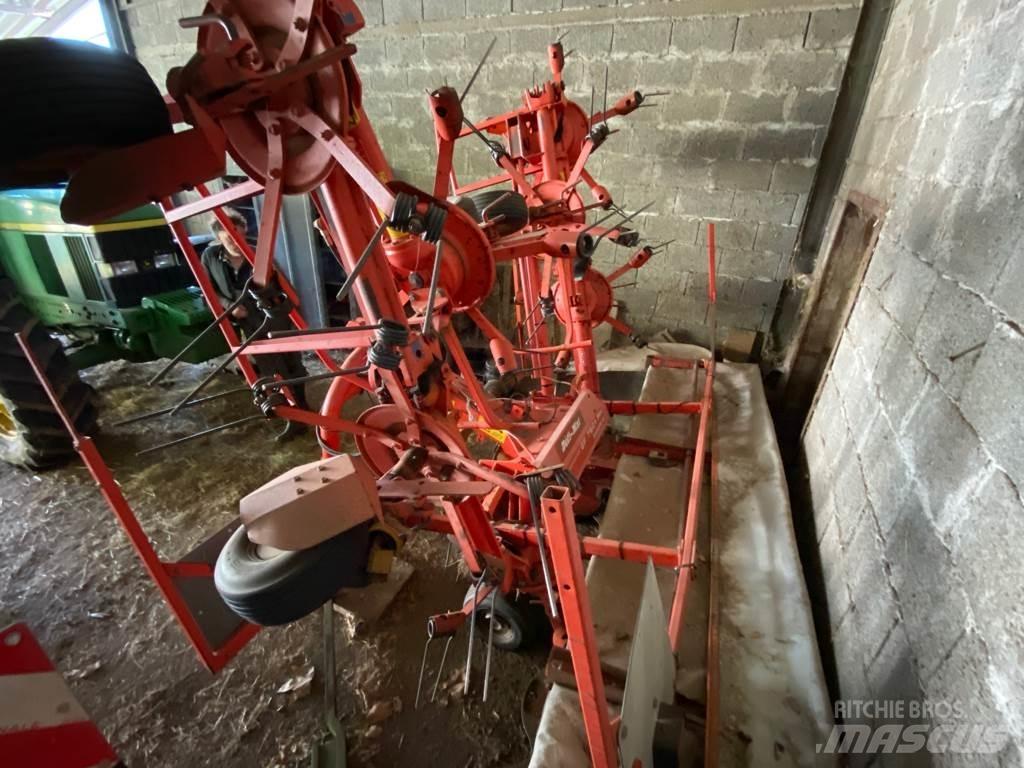 Kuhn Gf7601MH Pöyhimet ja haravat