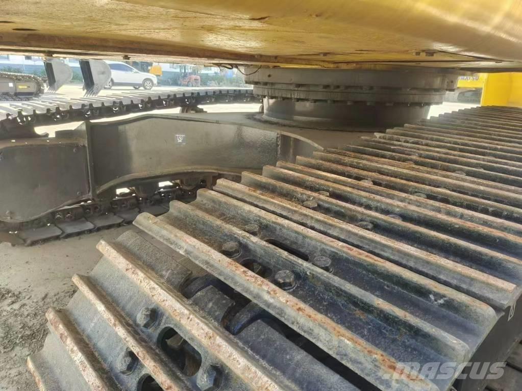 Komatsu PC 220 Telakaivukoneet