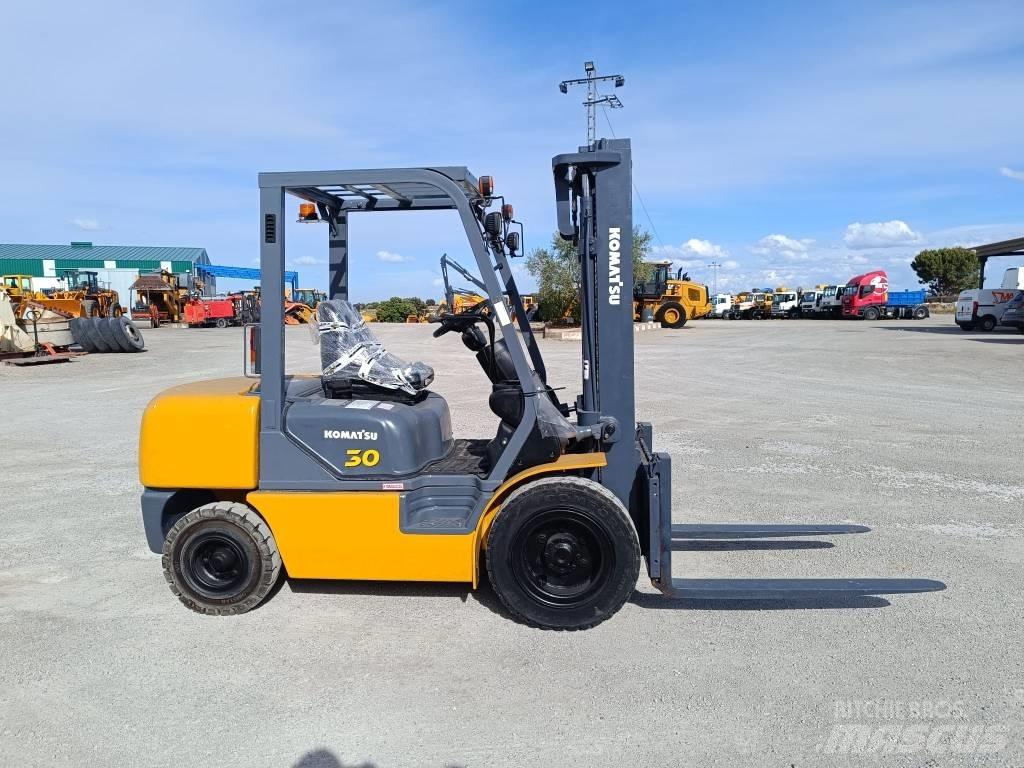 Komatsu FD30T-14 Muut haarukkatrukit