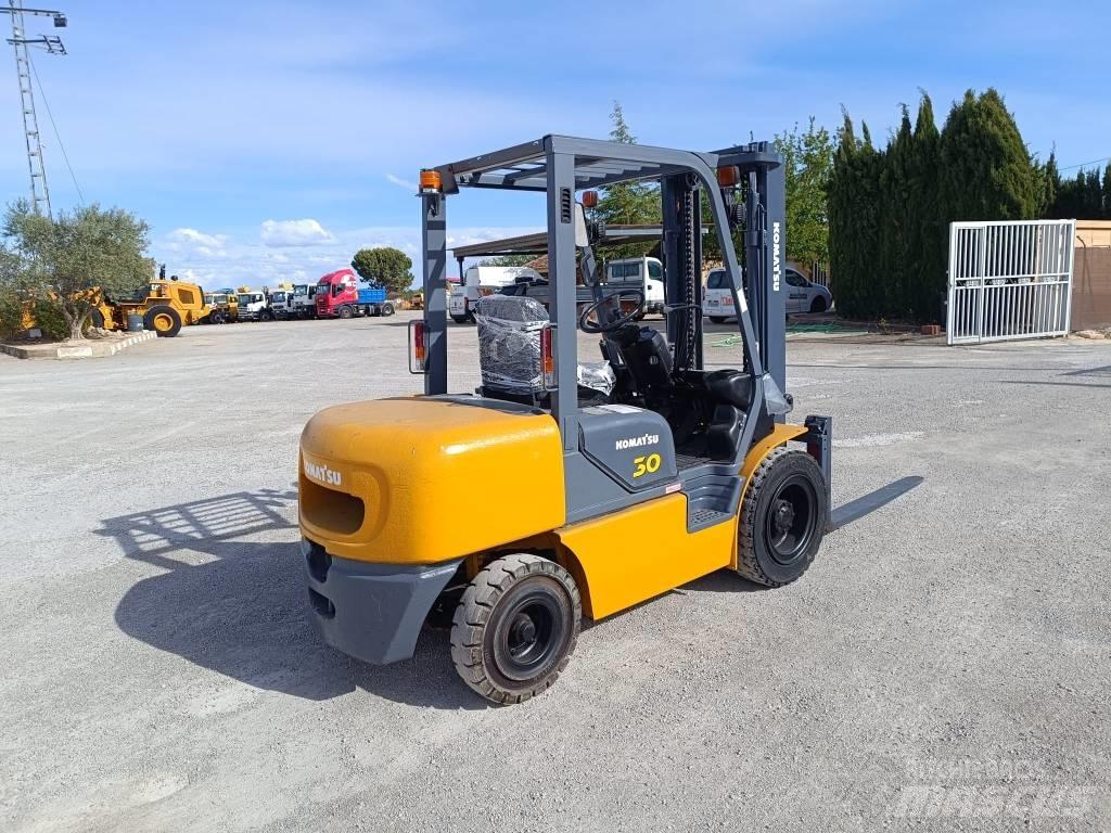 Komatsu FD30T-14 Muut haarukkatrukit