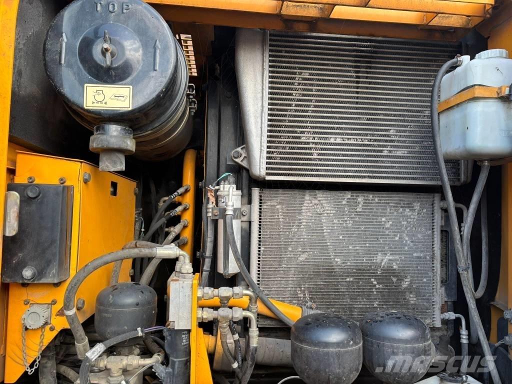Hyundai 140W-7A Pyöräkaivukoneet