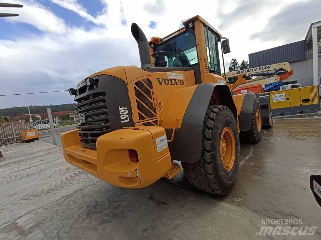 Volvo L 90 F Pyöräkuormaajat