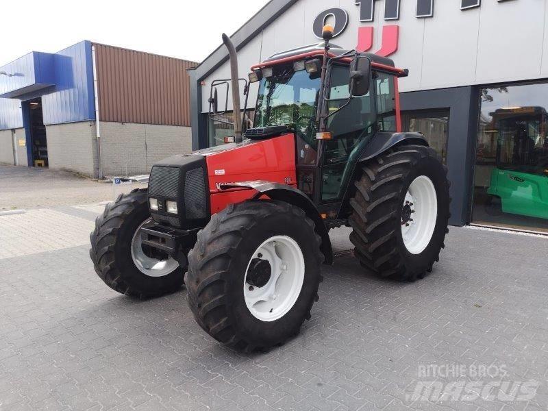 Valtra Valmet 900 Traktorit