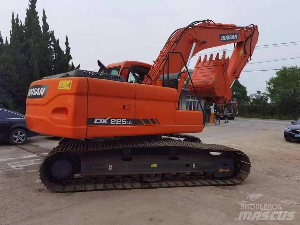 Doosan dx225 Telakaivukoneet