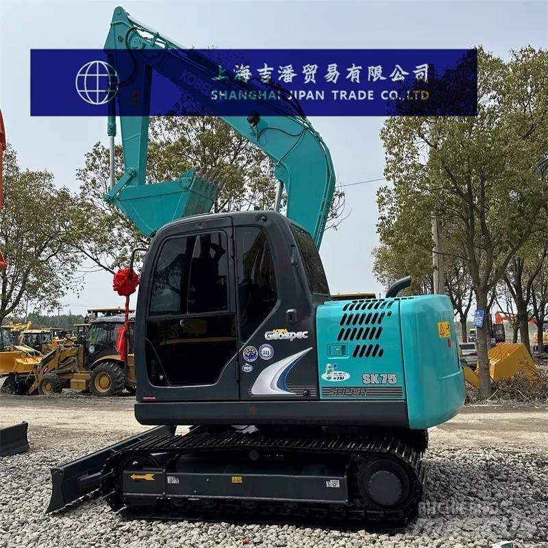 Kobelco SK 75 Midikaivukoneet 7t - 12t