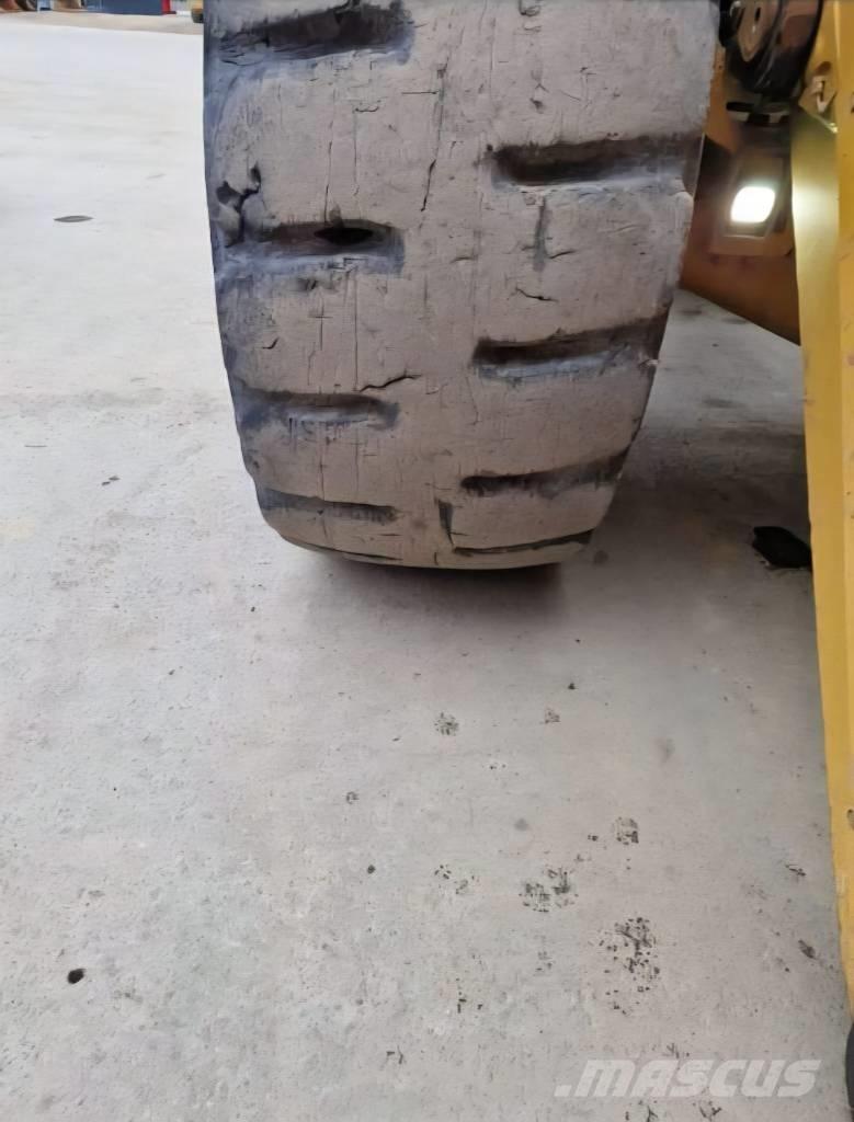 CAT 988K Pyöräkuormaajat