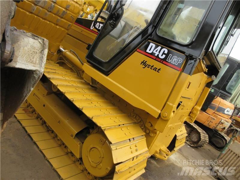 CAT D 4 C Telaketjupuskutraktorit