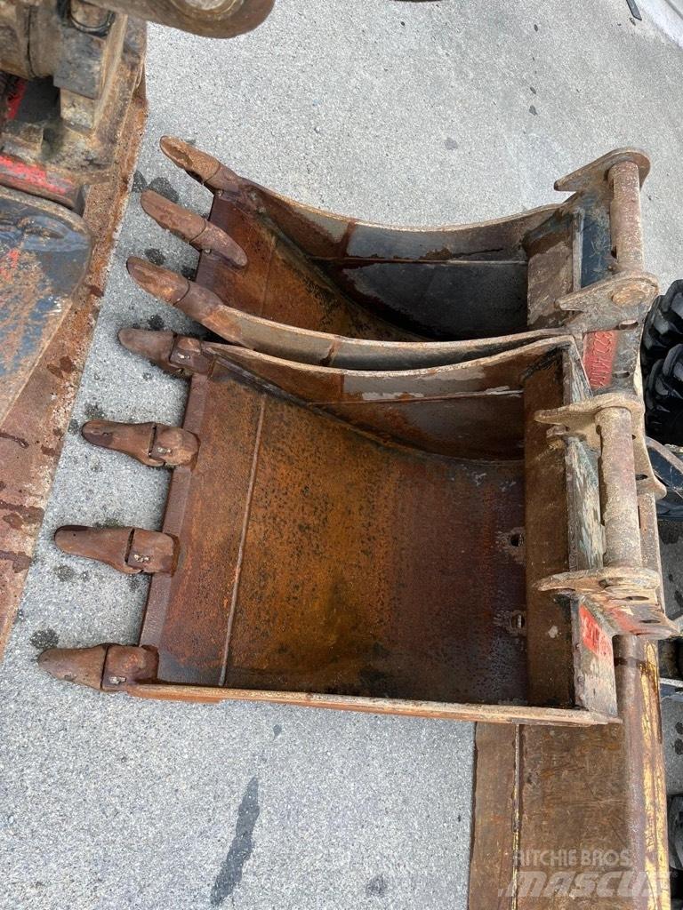 Komatsu PW 98 MR-8 Midikaivukoneet 7t - 12t