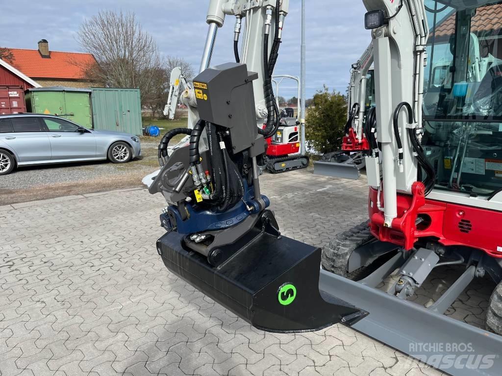 Takeuchi TB325R Minikaivukoneet < 7t
