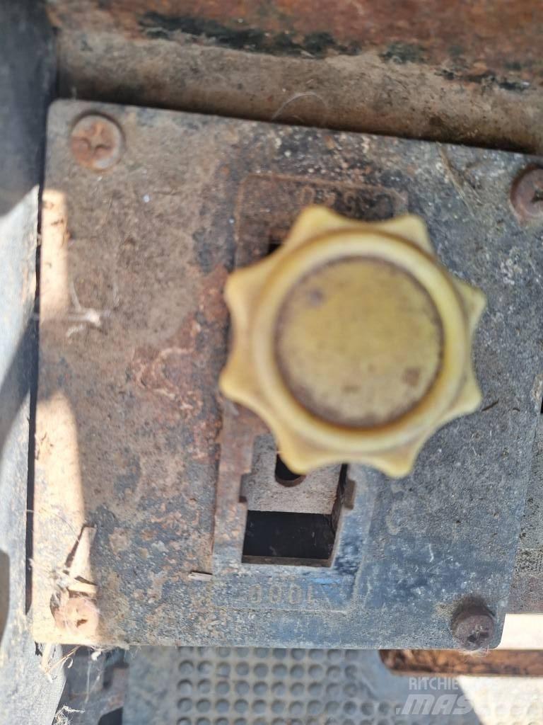 John Deere 3040 Traktorit