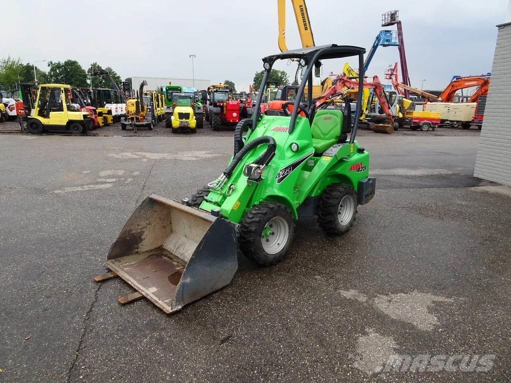 Avant 423 Pienkuormaajat