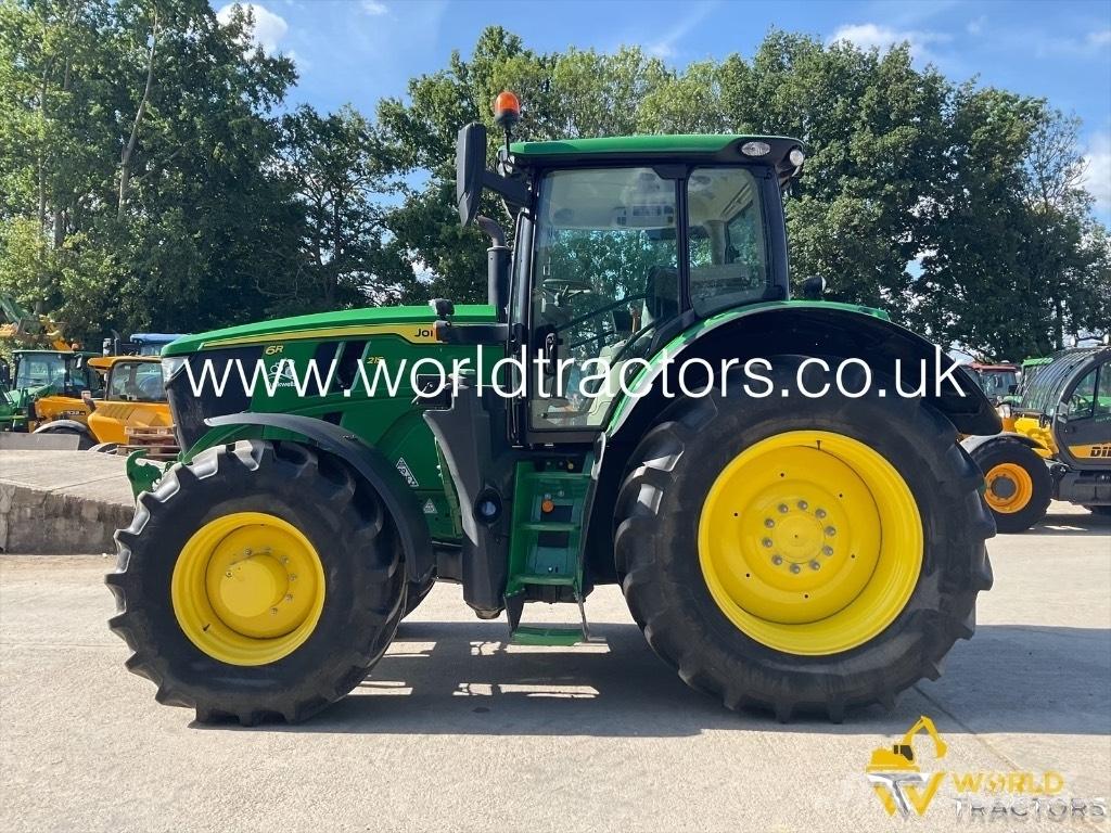 John Deere 6215 R Traktorit