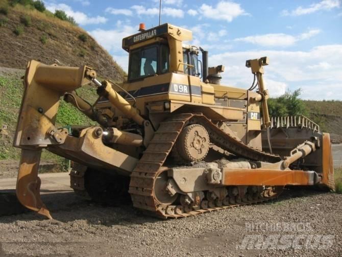 CAT D9R Telaketjupuskutraktorit