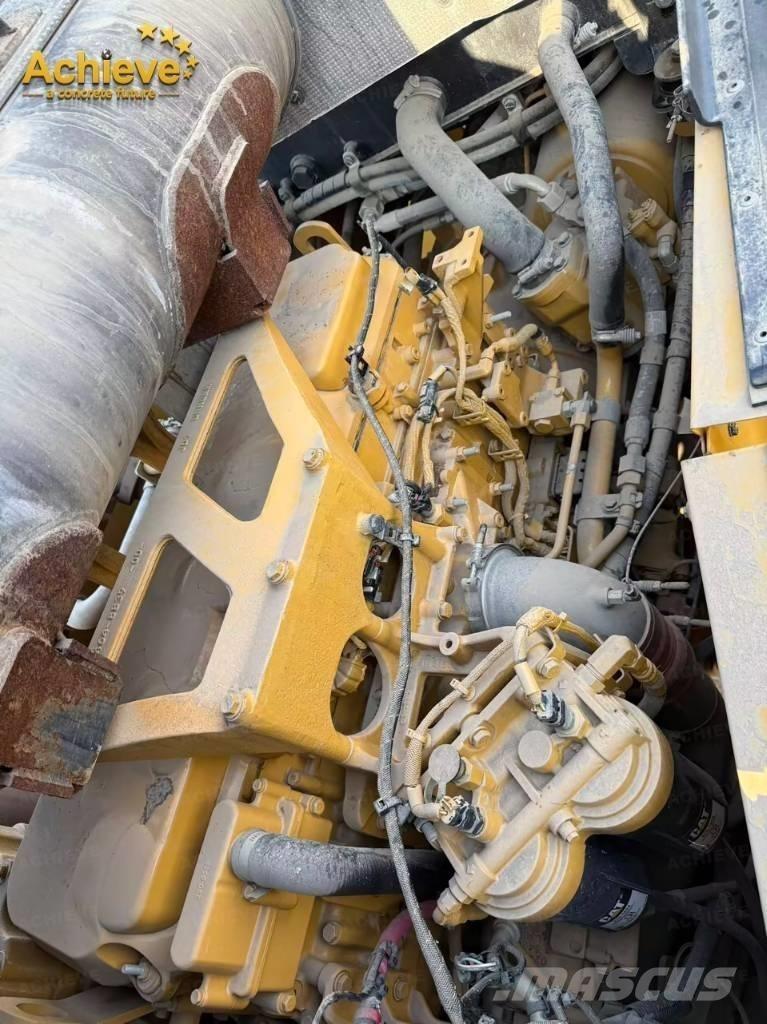 CAT 982 Pyöräkuormaajat