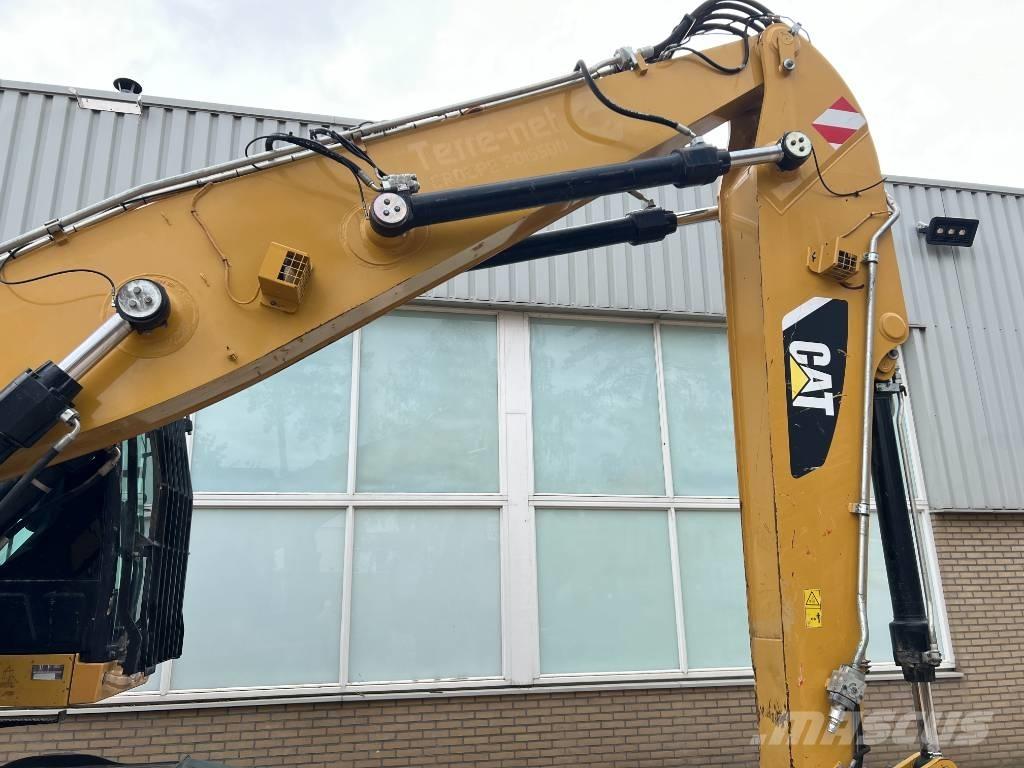 CAT MH3022  2015   CE Jätteenkäsittelijät