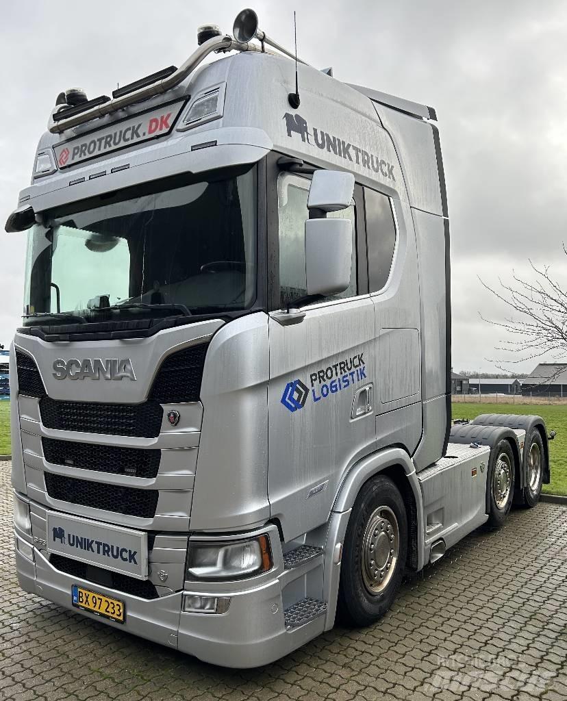 Scania S 650 Vetopöytäautot