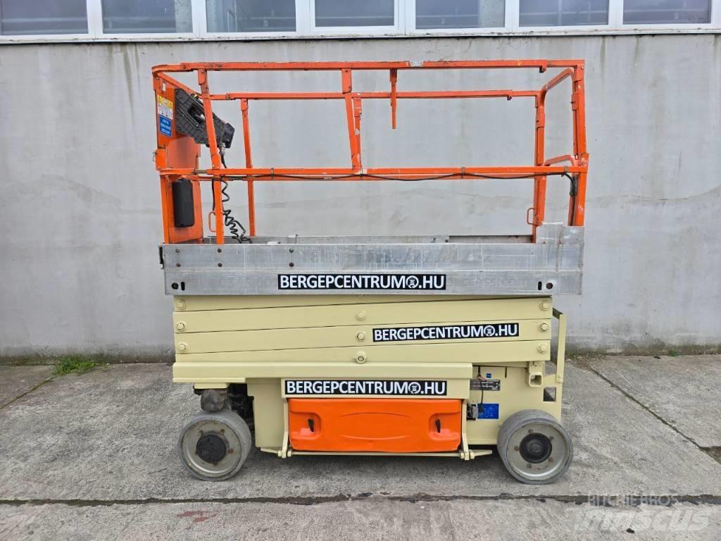 JLG 2630 ES Saksilavat