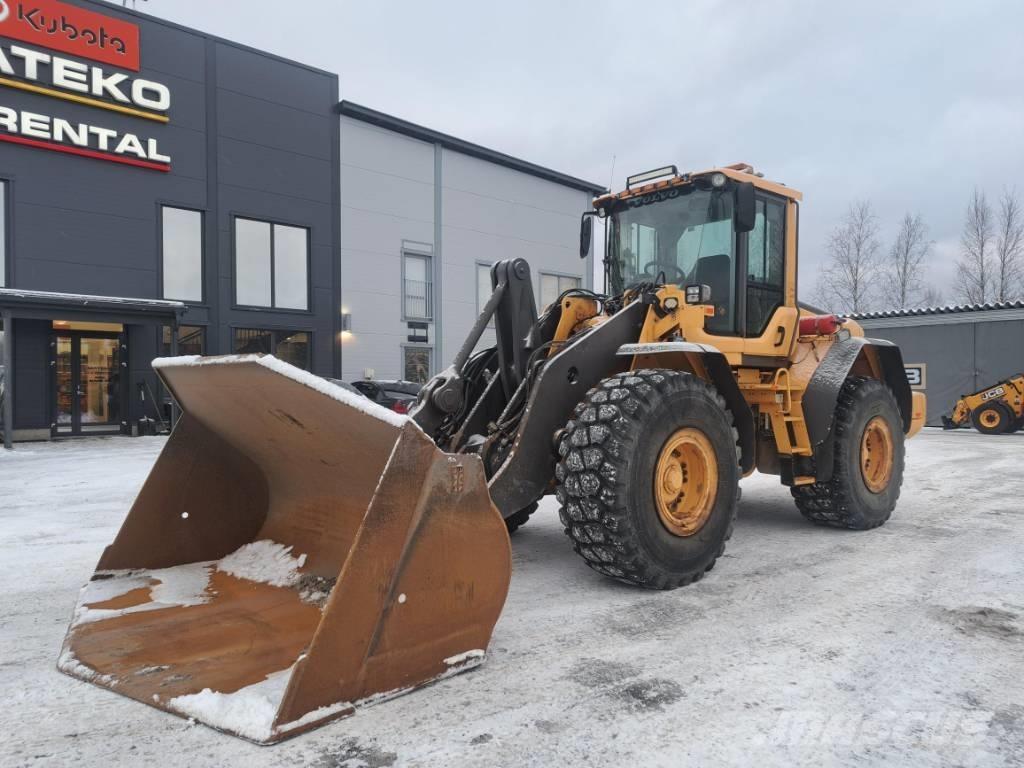 Volvo L 120 F Pyöräkuormaajat
