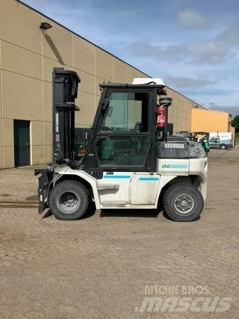 UniCarriers DX60-5 Dieseltrukit