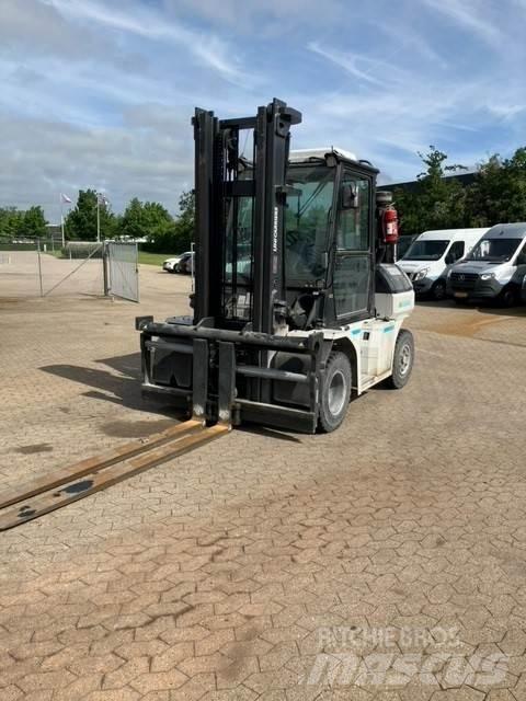 UniCarriers DX60-5 Dieseltrukit