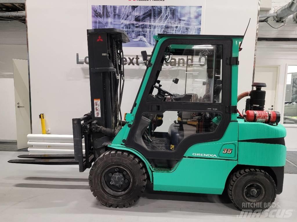 Mitsubishi FD35NTD Dieseltrukit