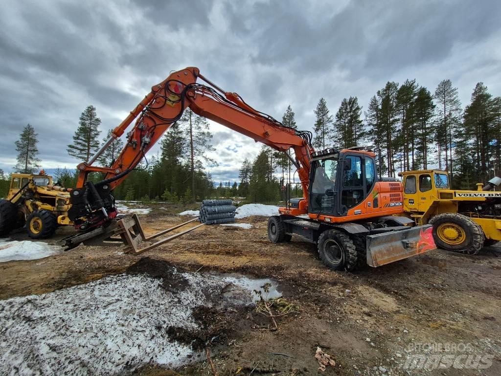 Doosan DX 140 W-3 Pyöräkaivukoneet