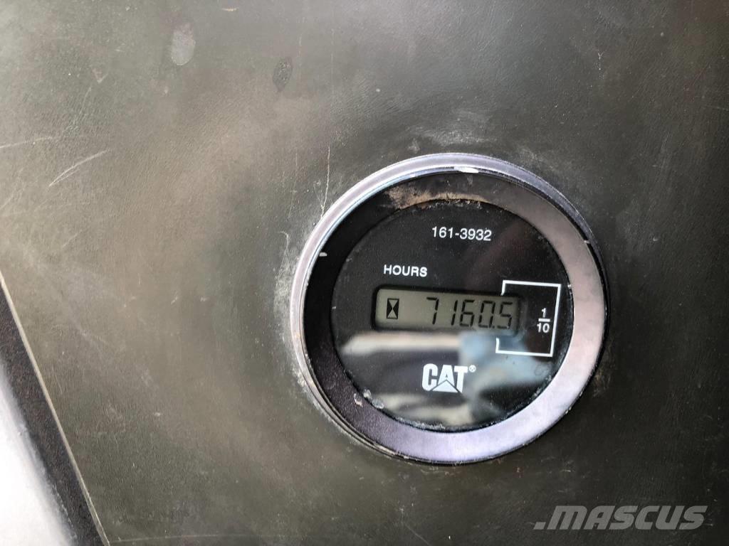 CAT 320 D L Telakaivukoneet