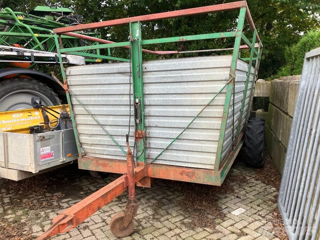 Veewagen  Eläinkuljetusperävaunut