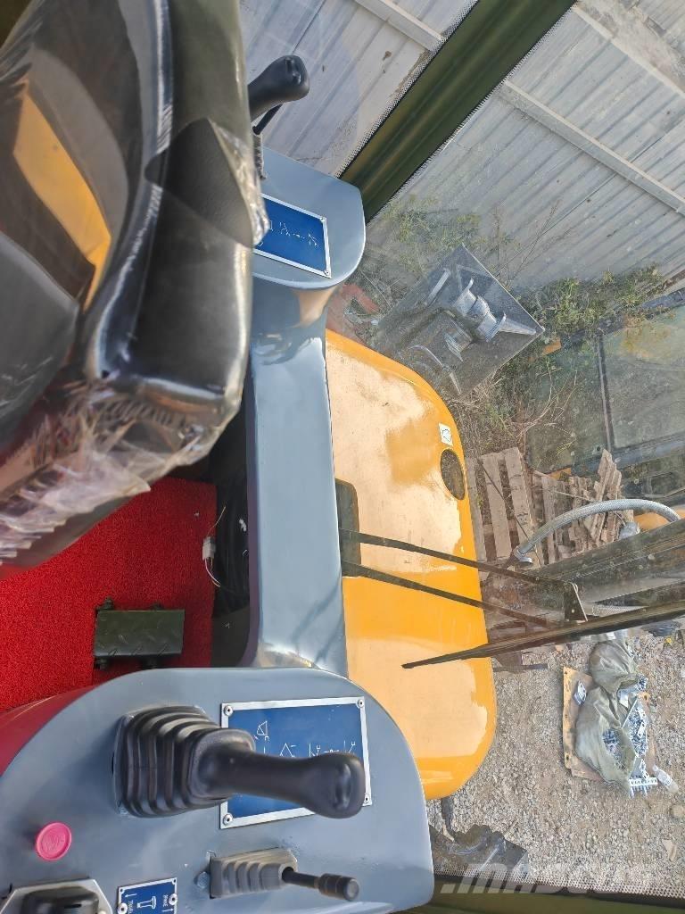 XCMG WZ30-25 Kaivurikuormaajat