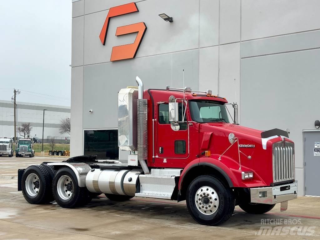 Kenworth T 800 Vetopöytäautot