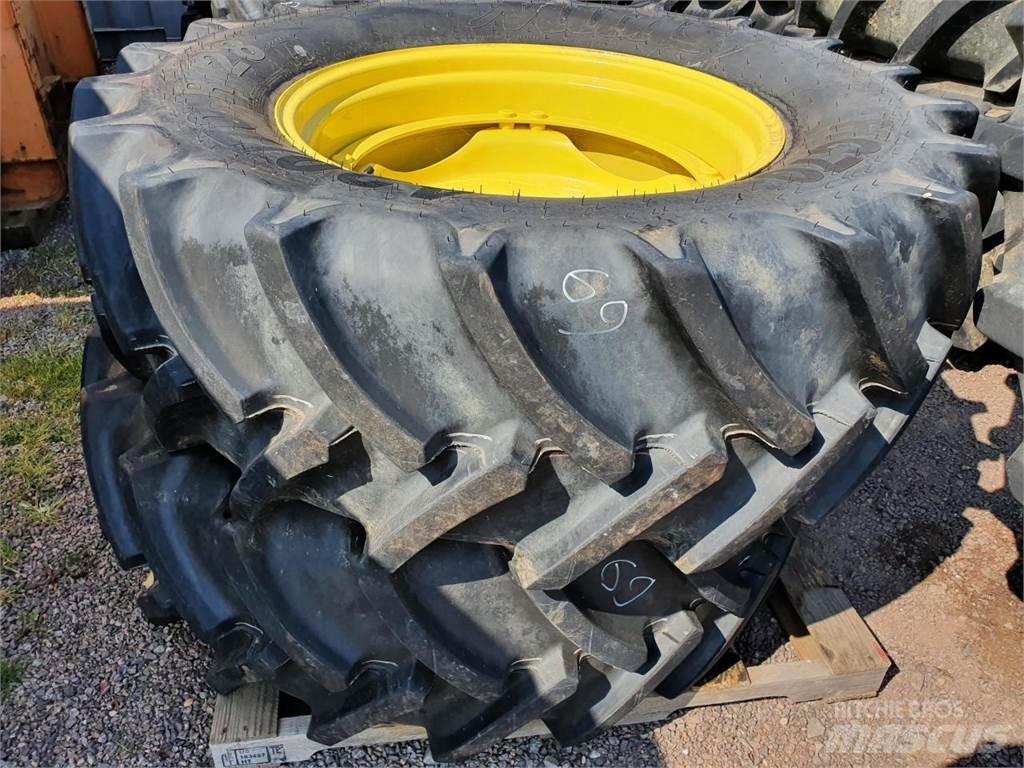 Mitas 420/70R28 x2 Renkaat ja vanteet
