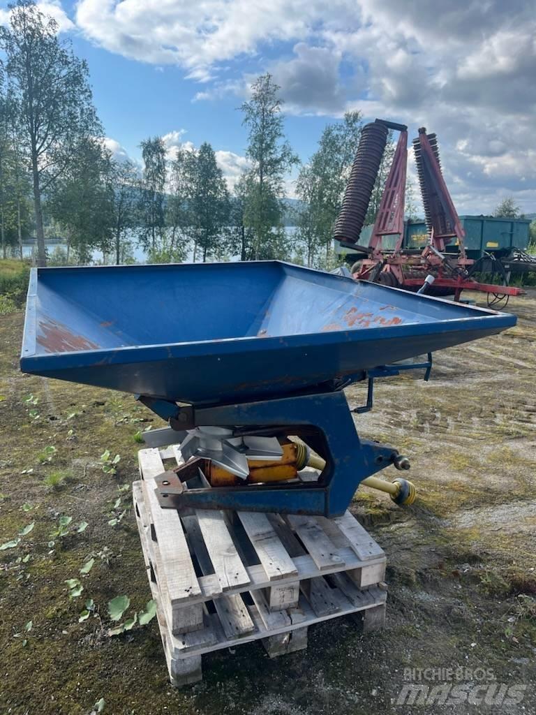 Bogballe BL600 Lannoitteenlevittimet
